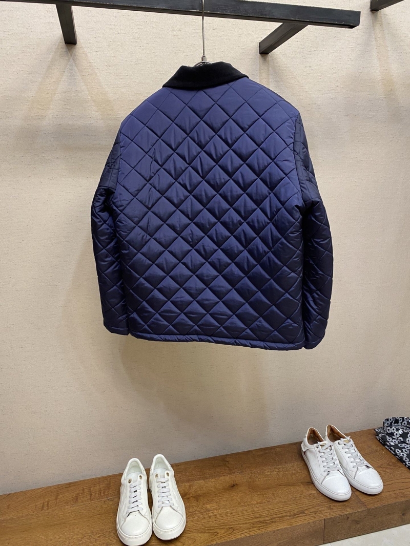Pra*a outwear